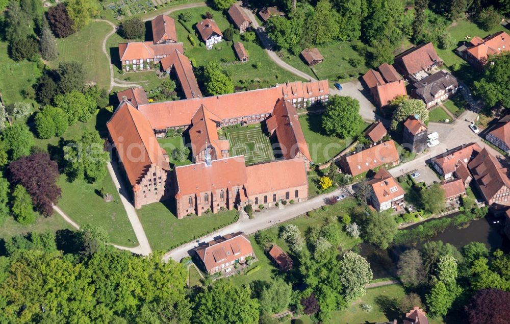 Wienhausen from the bird's eye view: Complex of buildings of the monastery Wienhausen in the state Lower Saxony, Germany