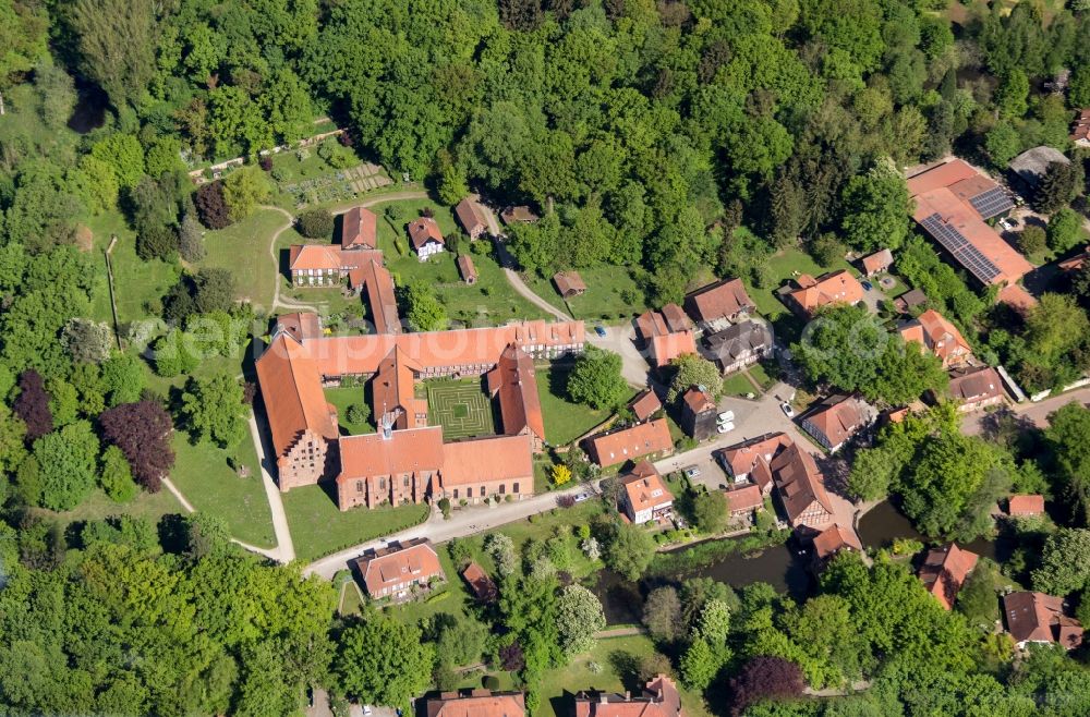 Aerial image Wienhausen - Complex of buildings of the monastery Wienhausen in the state Lower Saxony, Germany