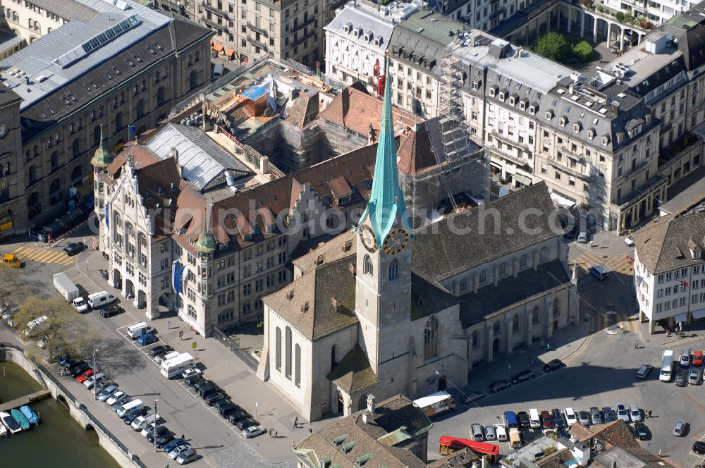 Aerial photograph Zürich - Complex of buildings of the monastery Fraumuensterkirche on Stadthaus in the district Lindenhof in Zurich, Switzerland