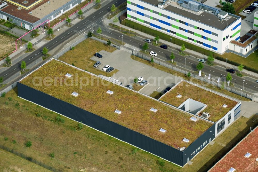 Aerial photograph Berlin - Building complex and distribution center on the site of Aktiv-Schuh on Georg-Schendel-Strasse in Berlin, Germany