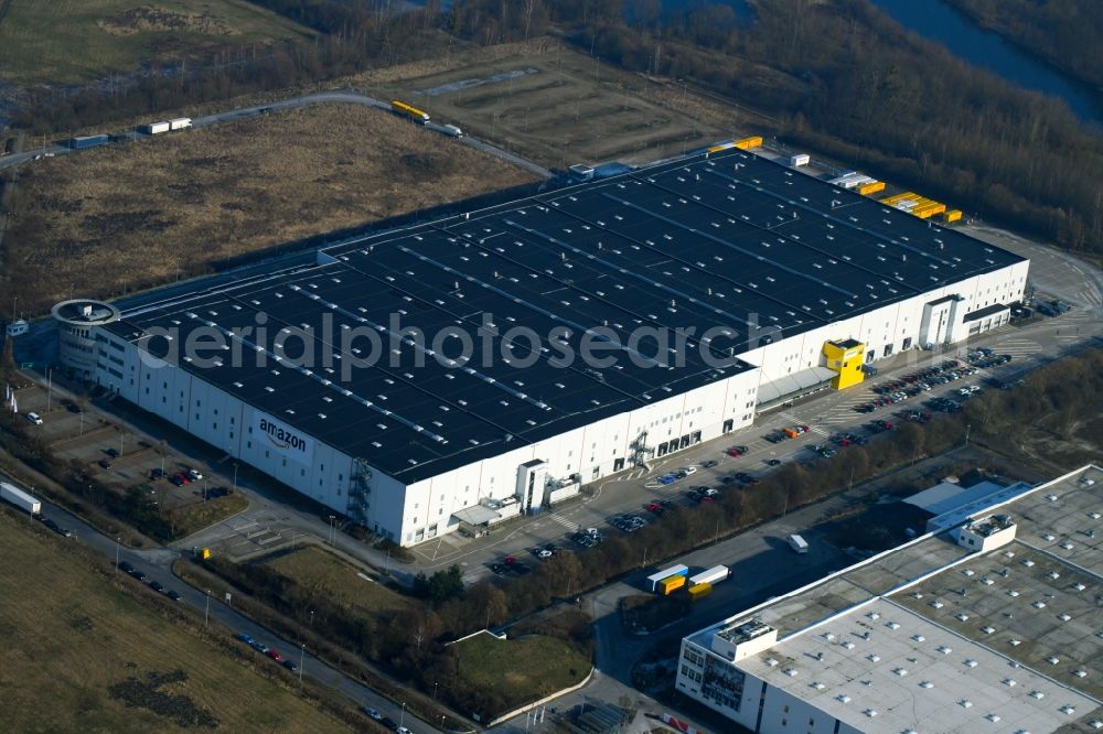 Aerial image Brieselang - Building complex and distribution center on the site of Amazon Logistik Potsdon GmbH - BER3 on Havellandstrasse in the district Bredow in Brieselang in the state Brandenburg, Germany