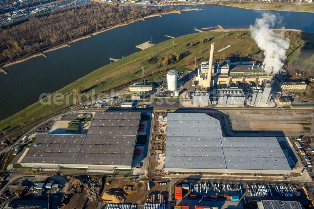 Düsseldorf from above - Building complex and distribution center on the site of the inland waterway in the district Stadtbezirk 3 in Duesseldorf in the state North Rhine-Westphalia