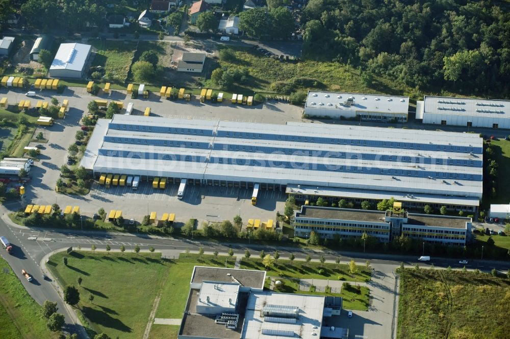 Stahnsdorf from the bird's eye view: Building complex and distribution center on the site Briefzentrum Stahnsdorf on Ruhlsdorfer Strasse in Stahnsdorf in the state Brandenburg