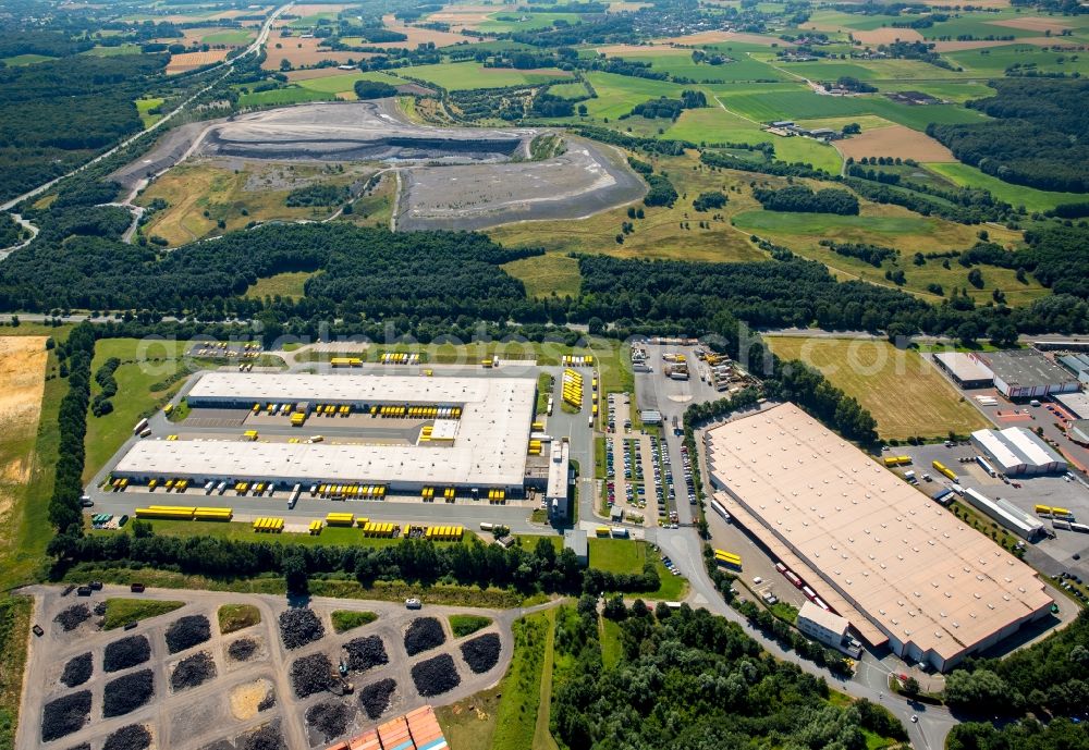 Aerial photograph Dorsten - Building complex and distribution center on the site Deutsche Post - DHL in Dorsten in the state North Rhine-Westphalia