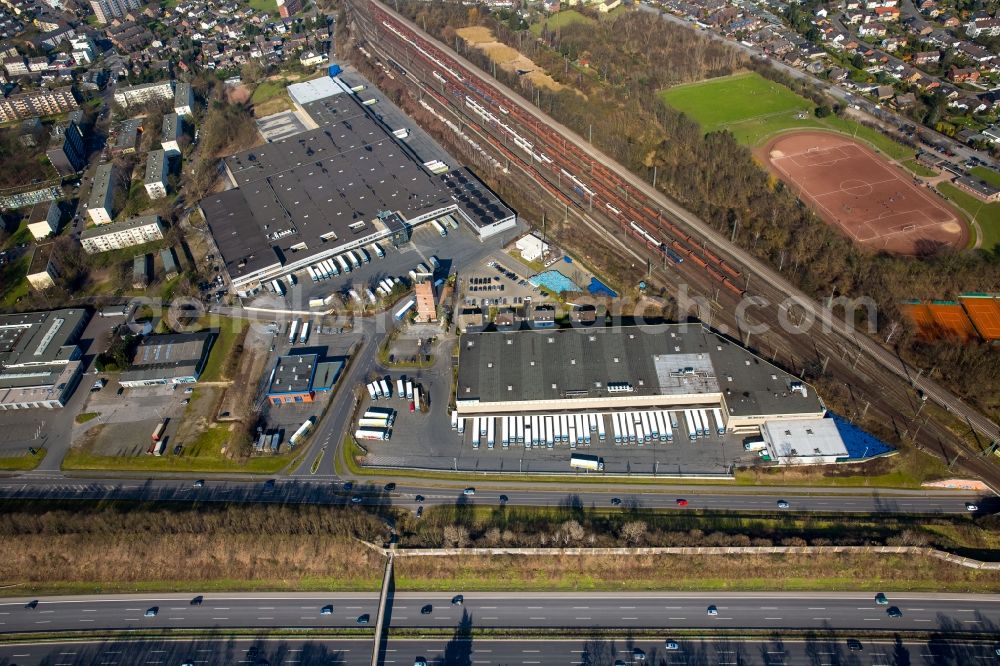 Aerial image Moers - Building complex and distribution center on the site EDEKA on Ruhrorter Strasse in Moers in the state North Rhine-Westphalia