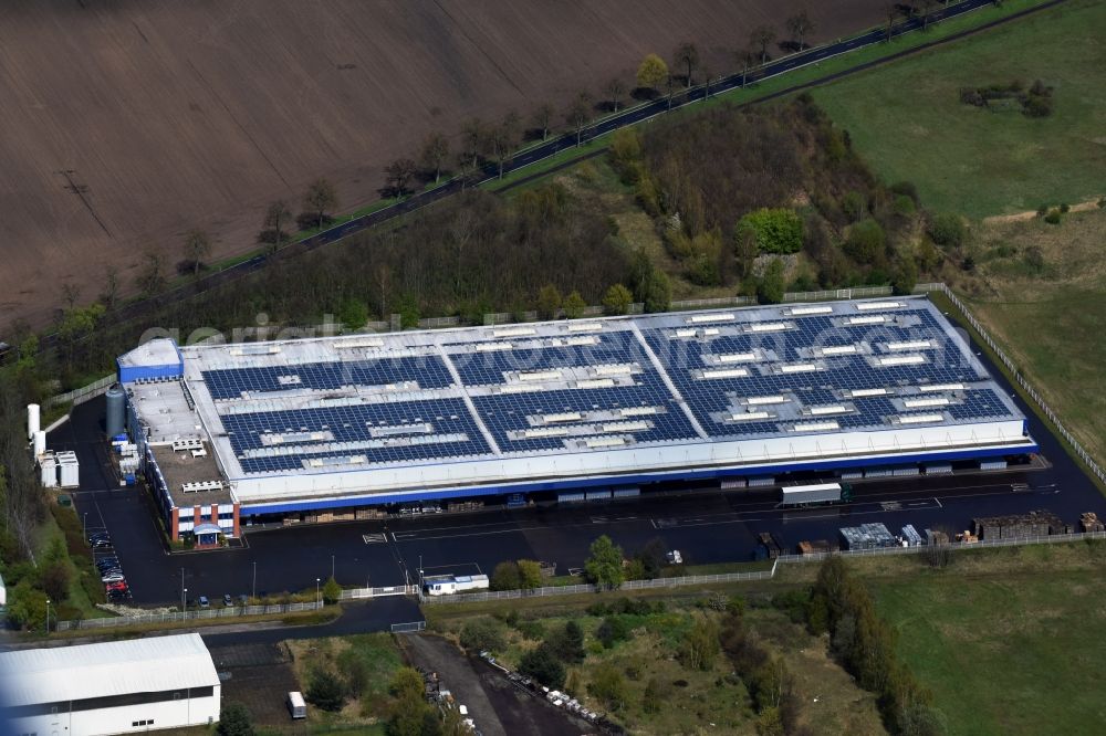 Wiesenburg/Mark from above - Building complex and distribution center on the site Flaeming-Quellen Verwaltungs GmbH on Mehlbeerenweg in Wiesenburg/Mark in the state Brandenburg