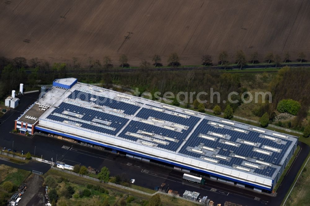 Aerial image Wiesenburg/Mark - Building complex and distribution center on the site Flaeming-Quellen Verwaltungs GmbH on Mehlbeerenweg in Wiesenburg/Mark in the state Brandenburg