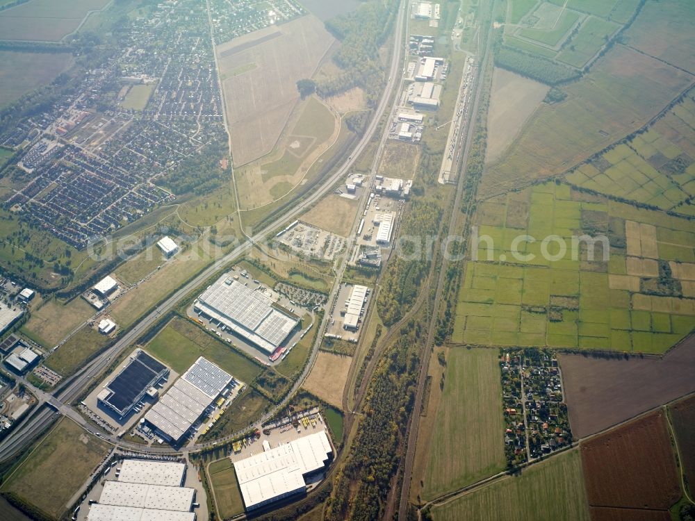 Großbeeren from the bird's eye view: Building complex and distribution center on the site des GVZ Gueterverkehrszentrum Grossbeeren besides the road Bundesstrasse 101 in Grossbeeren in the state Brandenburg