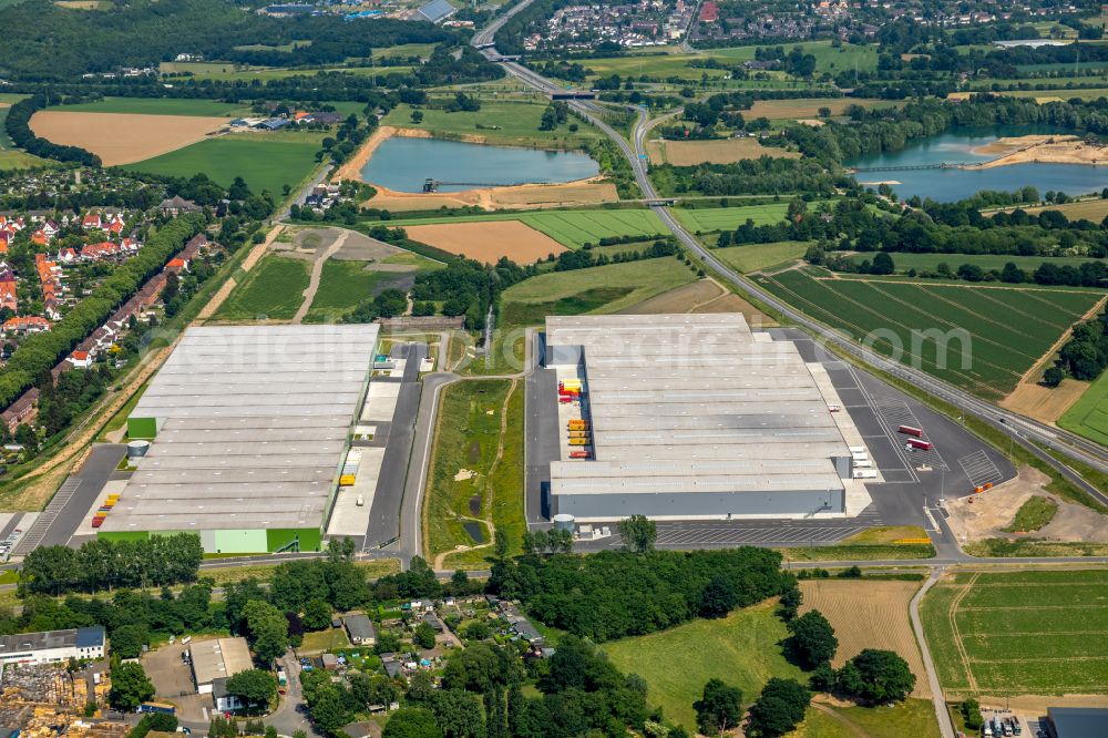 Kamp-Lintfort from above - Building complex and distribution center on the site on Norddeutschlandstrasse in the district Niersenbruch in Kamp-Lintfort at Ruhrgebiet in the state North Rhine-Westphalia, Germany