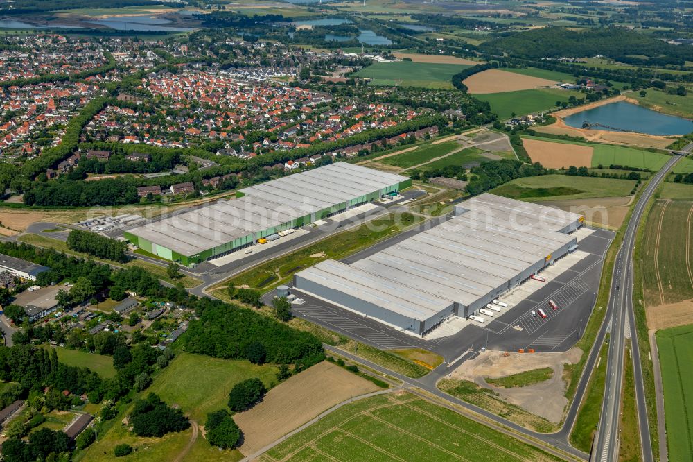 Aerial image Kamp-Lintfort - Building complex and distribution center on the site on Norddeutschlandstrasse in the district Niersenbruch in Kamp-Lintfort at Ruhrgebiet in the state North Rhine-Westphalia, Germany