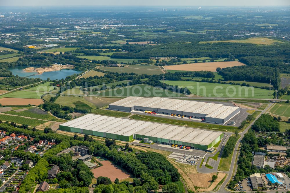 Kamp-Lintfort from above - Building complex and distribution center on the site on Norddeutschlandstrasse in the district Niersenbruch in Kamp-Lintfort at Ruhrgebiet in the state North Rhine-Westphalia, Germany