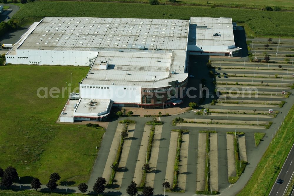 Sülzetal from above - Building complex and distribution center on the site of PCG Packungssysteme fuer Catering and Gastronomie GmbH Ueber of Dingelstelle in Suelzetal in the state Saxony-Anhalt, Germany