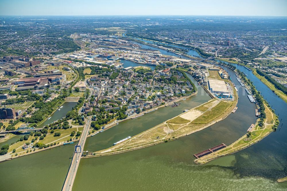 Duisburg from above - Building complex and distribution center on the site Speditionsinsel - Vinckweg in the district Ruhrort in Duisburg in the state North Rhine-Westphalia, Germany