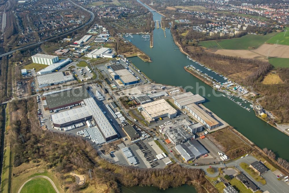 Herne from the bird's eye view: Building complex and distribution center on the site of United Parcel Service Deutschland Inc. & Co. OHG on street Friedrich der Grosse in Herne in the state North Rhine-Westphalia