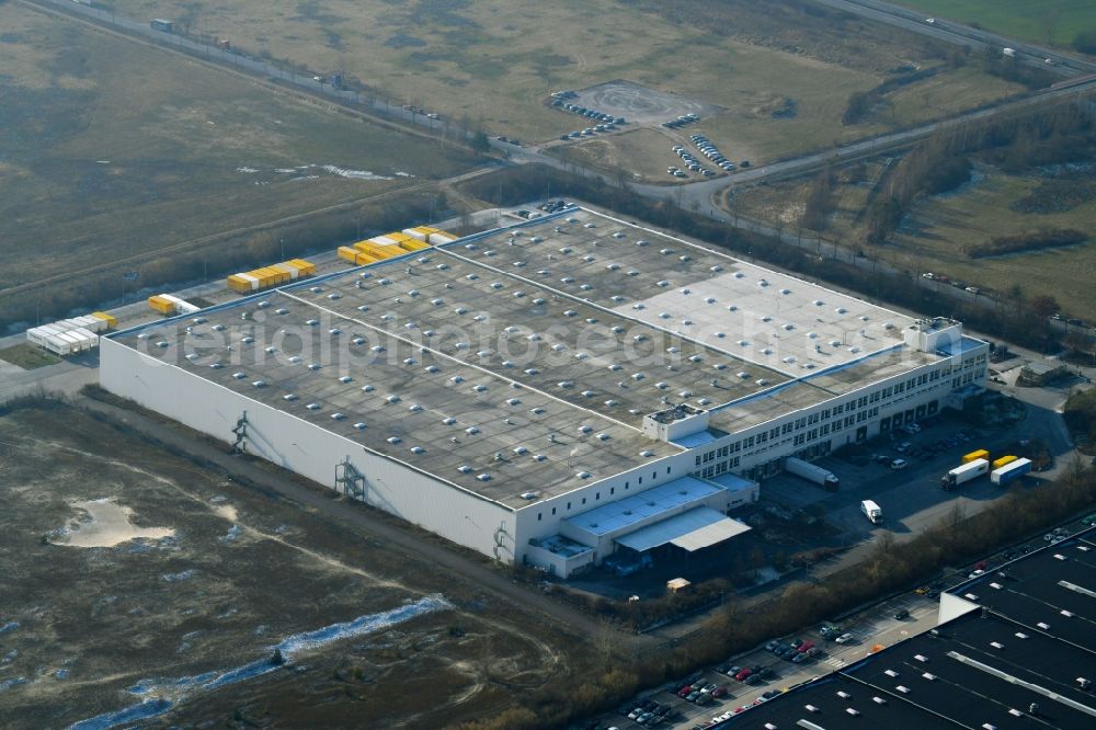 Aerial image Brieselang - Building complex and distribution center on the site of Zalando Logistics SE & Co. KG on Havellandstrasse in the district Bredow in Brieselang in the state Brandenburg, Germany