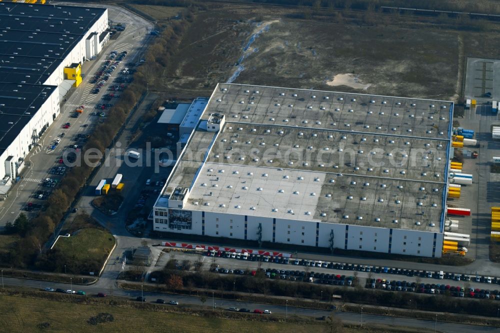 Brieselang from the bird's eye view: Building complex and distribution center on the site of Zalando Logistics SE & Co. KG on Havellandstrasse in the district Bredow in Brieselang in the state Brandenburg, Germany