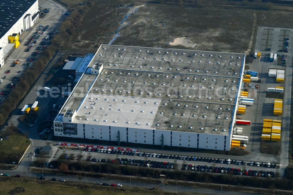 Aerial image Brieselang - Building complex and distribution center on the site of Zalando Logistics SE & Co. KG on Havellandstrasse in the district Bredow in Brieselang in the state Brandenburg, Germany