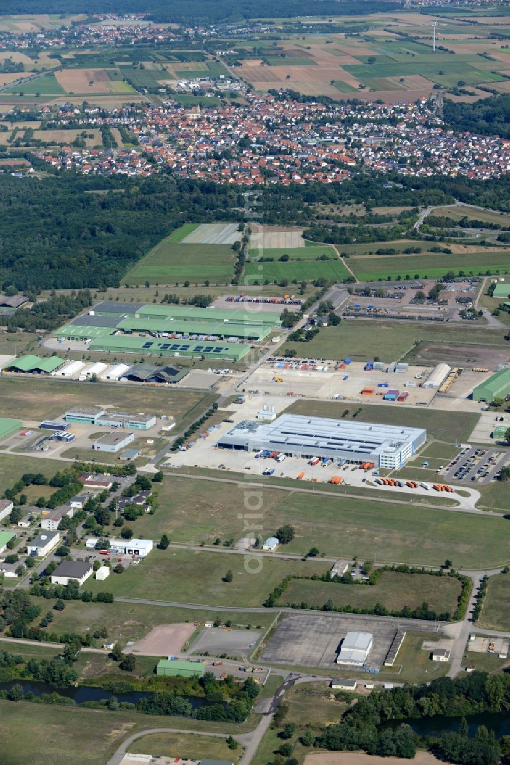 Aerial photograph Germersheim - Building complex and logistics center on the military training grounds Germersheim Army Depot in Germersheim in the state Rhineland-Palatinate