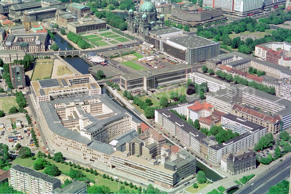 Berlin from above - Building complex of the Ministry of Foreign Affairs in the district Mitte in Berlin