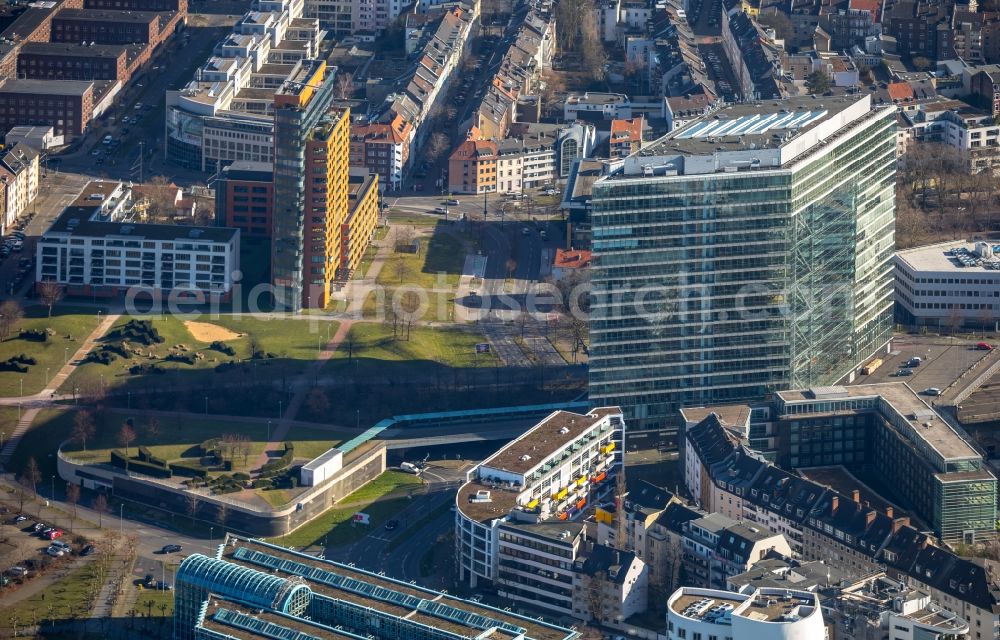 Düsseldorf from the bird's eye view: Building complex of the Ministry Ministerium fuer Verkehr of Lanof Nordrhein-Westfalen on Stadttor in Duesseldorf in the state North Rhine-Westphalia, Germany