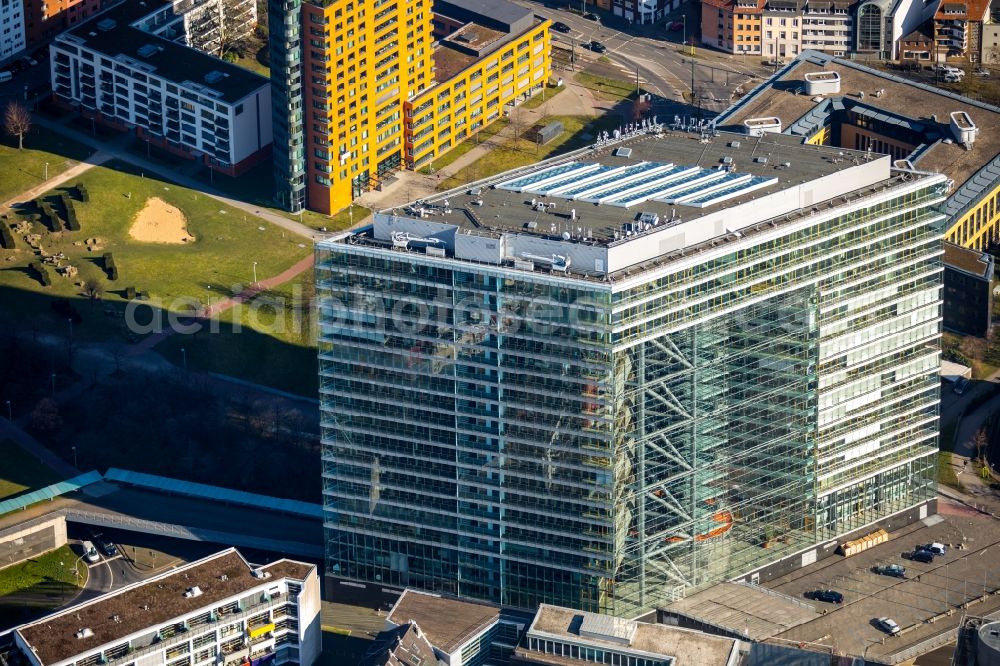 Düsseldorf from above - Building complex of the Ministry Ministerium fuer Verkehr of Lanof Nordrhein-Westfalen on Stadttor in Duesseldorf in the state North Rhine-Westphalia, Germany