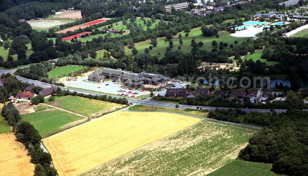 Aerial image Moers - Complex of the hotel building Moers Van der Valk in Moers in the state North Rhine-Westphalia