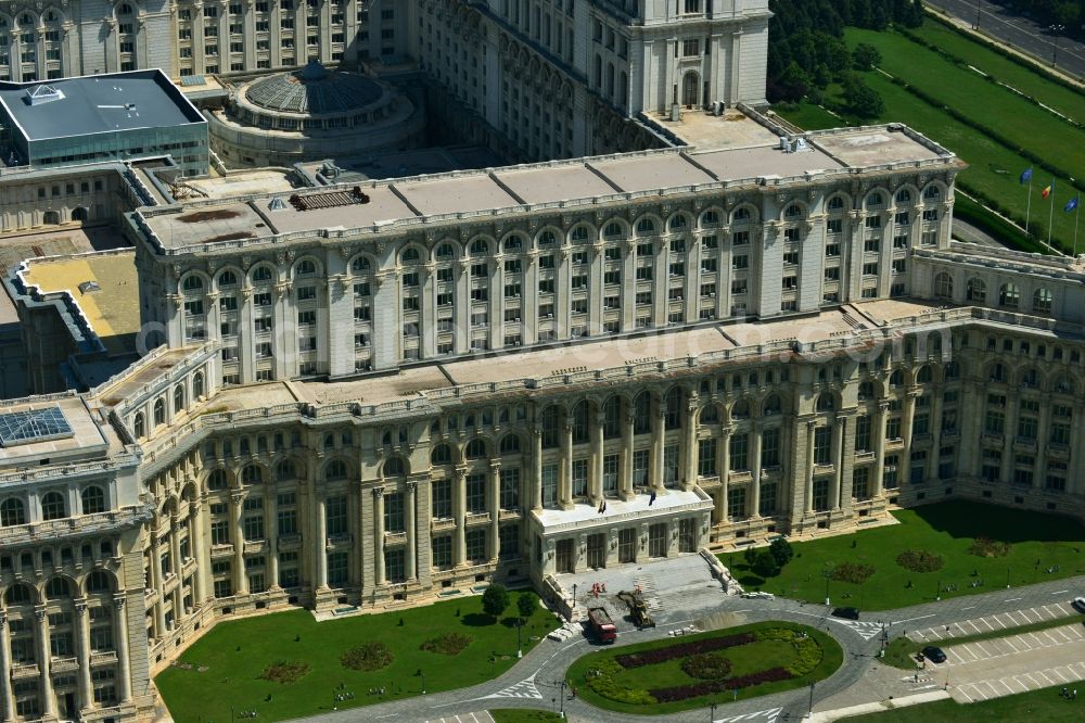 Bukarest from the bird's eye view: View of the building Palace of the People in Bucharest, Romania. The magnificent building at the same time used as the parliamentary seat is built in real-socialist, Stalinist embossed power architecture and also houses the National Museum of Contemporary Art