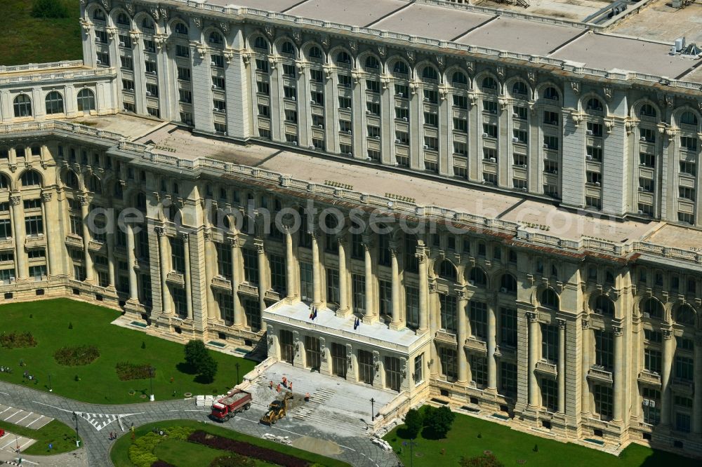 Bukarest from the bird's eye view: View of the building Palace of the People in Bucharest, Romania. The magnificent building at the same time used as the parliamentary seat is built in real-socialist, Stalinist embossed power architecture and also houses the National Museum of Contemporary Art