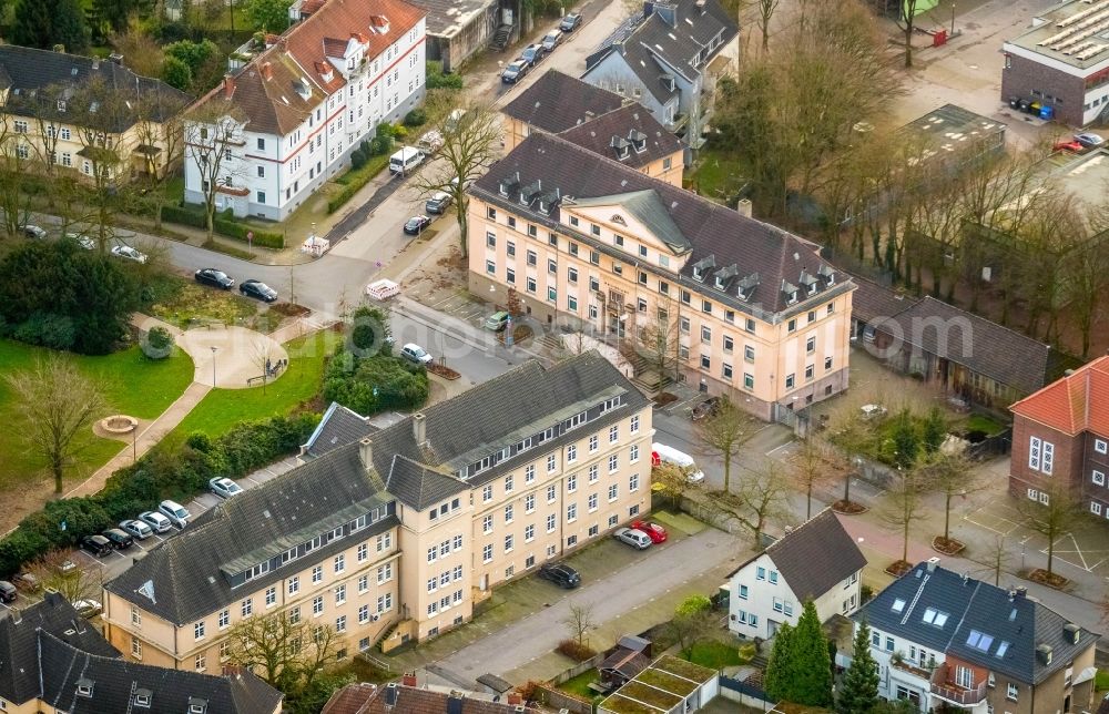 Gladbeck from above - Building complex of the police Gladbeck and of kreativAmt GbR on Jovyplatz in Gladbeck in the state North Rhine-Westphalia, Germany