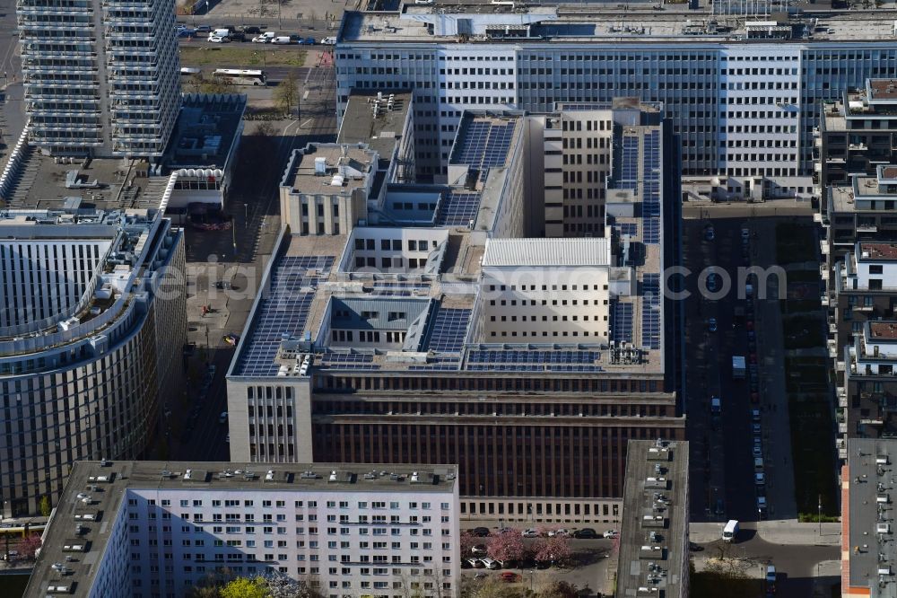 Aerial photograph Berlin - Building complex of the police Polizeidirektion 3 - Abschnitt 32 on Keibelstrasse in the district Mitte in Berlin, Germany