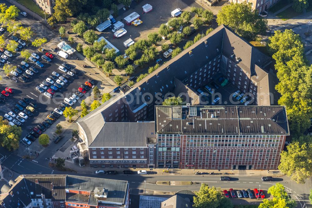 Aerial image Herne - Building complex of the police Polizeipraesidium Bochum/Polizeiwache Herne on Friedrich-Ebert-Platz in Herne at Ruhrgebiet in the state North Rhine-Westphalia, Germany