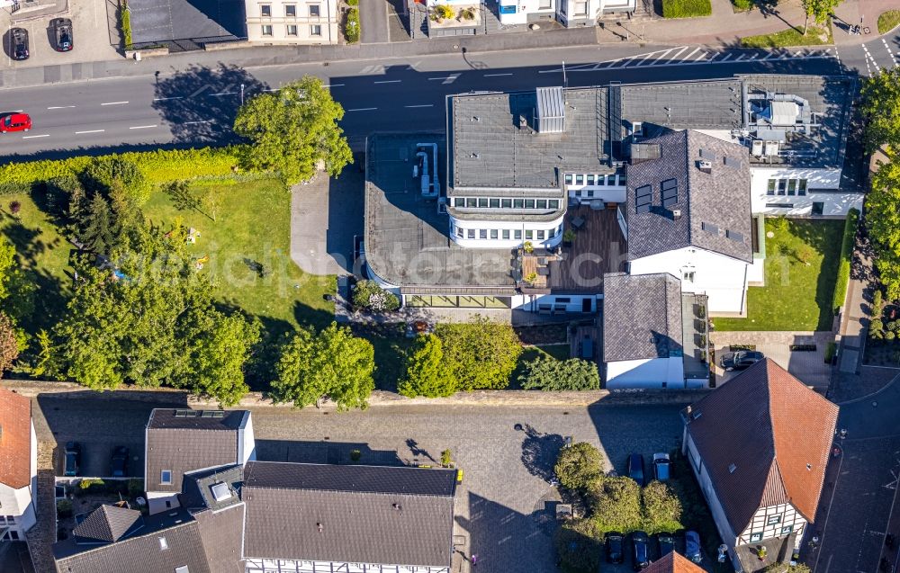 Aerial photograph Unna - Publishing house complex of the press and media house Hellweger Anzeiger and Westfaelische Randschau on Wasserstrasse in Unna in the state North Rhine-Westphalia, Germany