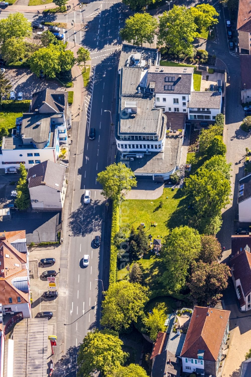 Aerial photograph Unna - Publishing house complex of the press and media house Hellweger Anzeiger and Westfaelische Randschau on Wasserstrasse in Unna in the state North Rhine-Westphalia, Germany