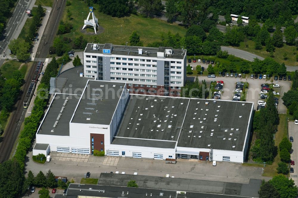 Schwerin from above - Publishing house complex of the press and media house Medienhaus Nord on Gutenbergstrasse in Schwerin in the state Mecklenburg - Western Pomerania, Germany