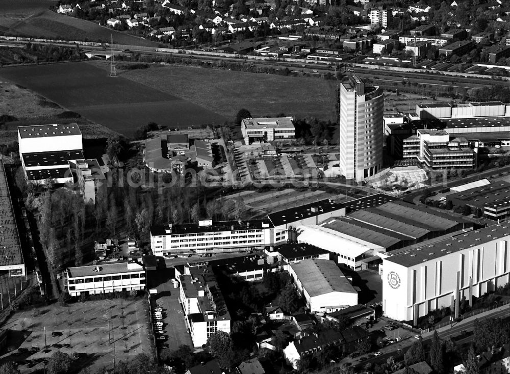 Aerial photograph Düsseldorf - Publishing house complex of the press and media house Rheinische Post Verlagsgesellschaft mbH on Zuelpicher Strasse in Duesseldorf in the state North Rhine-Westphalia, Germany