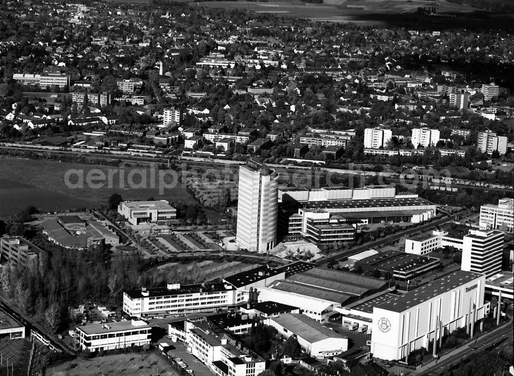 Düsseldorf from above - Publishing house complex of the press and media house Rheinische Post Verlagsgesellschaft mbH on Zuelpicher Strasse in Duesseldorf in the state North Rhine-Westphalia, Germany