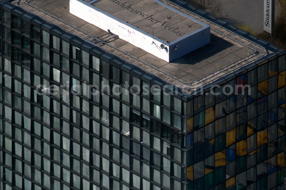 München from above - Publishing house complex of the press and media house with mirror-glass facade on Hutschiner Strasse in the district of Bogenhausen in Munich in the state Bavaria, Germany