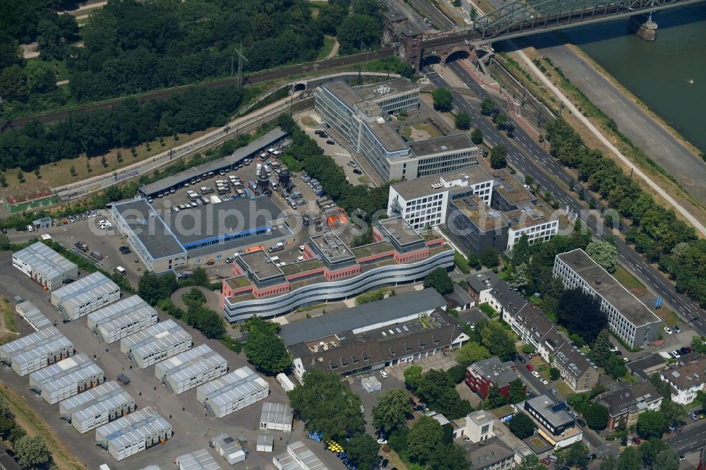 Aerial image Köln - Publishing house complex of the press and media house Verlag Dr. Otto Schmidt KG and Sack Fachmedien GmbH & Co. KG in the district Bayenthal in Cologne in the state North Rhine-Westphalia, Germany