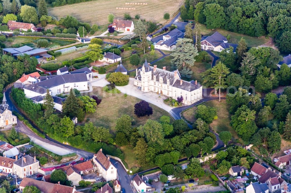 Rilly-sur-Loire from the bird's eye view: Building complex in the park of the castle C.A.S Dessaignes, Centre d'Accueil et de Soins du CDSAE Val de Loire in Rilly-sur-Loire in Centre-Val de Loire, France