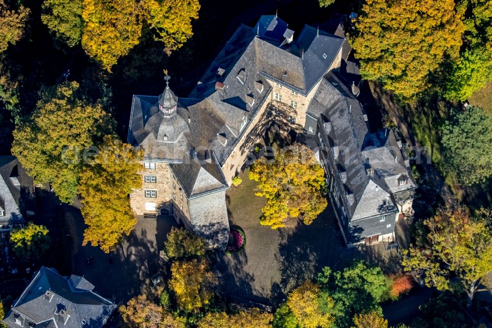 Aerial image Siegen - Building complex in the park of the castle Oberes Schloss in Siegen in the state North Rhine-Westphalia