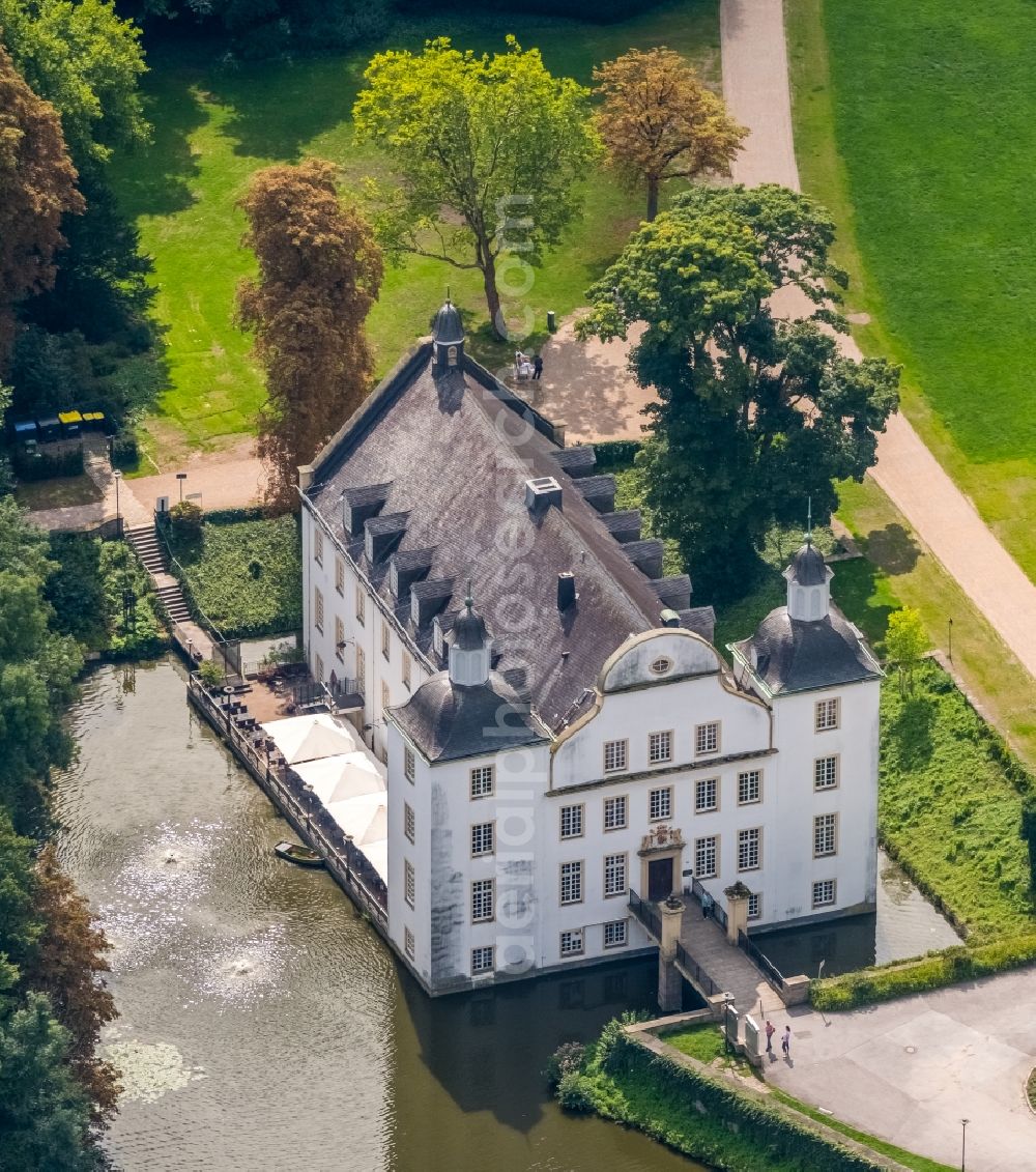 Essen from the bird's eye view: Building complex in the park of the castle Borbeck in Essen in the state North Rhine-Westphalia, Germany