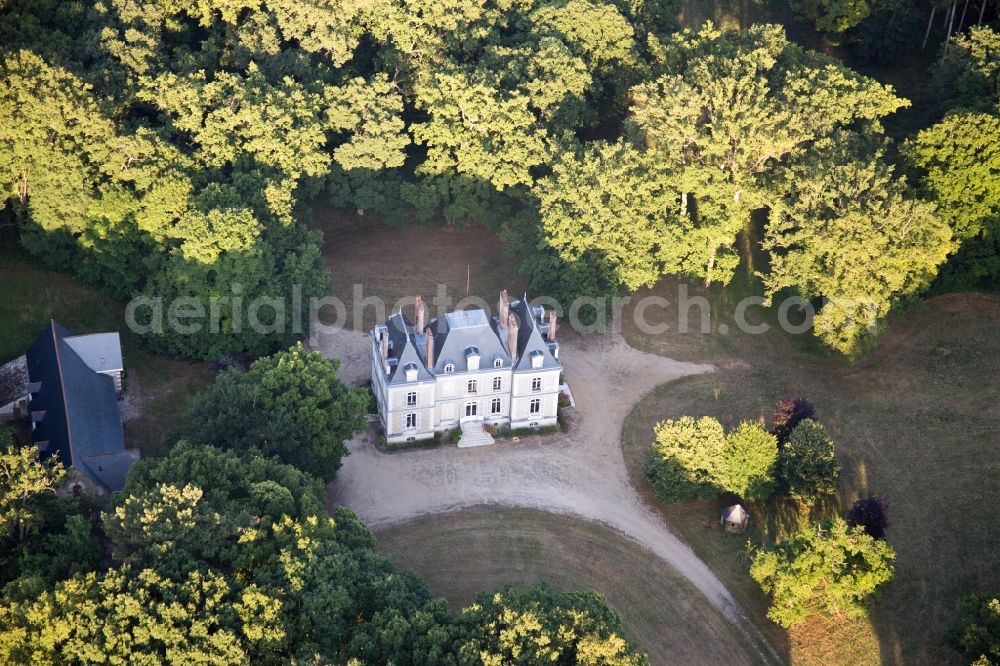 Fougères-sur-Bièvre from the bird's eye view: Building complex in the park of the castle Chateau de FougA?res-sur-BiA?vre in FougA?res-sur-BiA?vre in Centre-Val de Loire, France