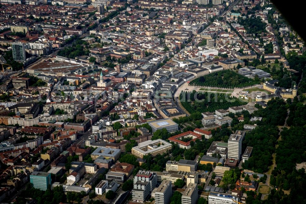 Karlsruhe from the bird's eye view: Building complex in the park of the castle Karlsruhe in Schlossbezirk in Karlsruhe in the state Baden-Wuerttemberg