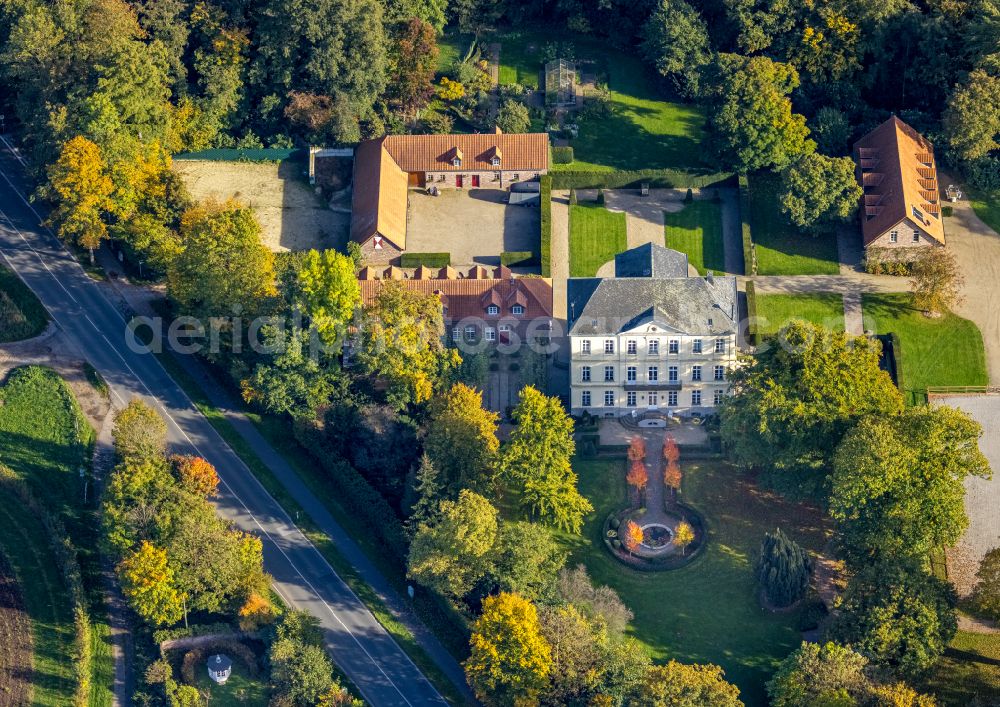 Aerial photograph Rheurdt - Building complex in the park of the castle Leyenburg der Culture & Castles GmbH in Rheurdt in the state North Rhine-Westphalia