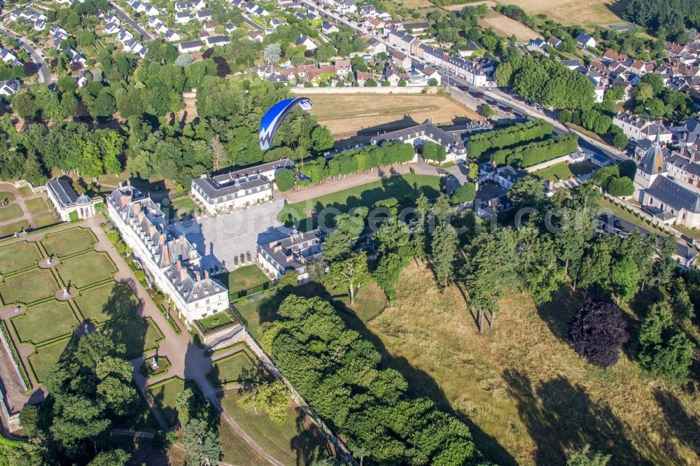 Aerial photograph Menars - Building complex in the park of the castle Pompadour Palace foundation in Menars in Centre-Val de Loire, France