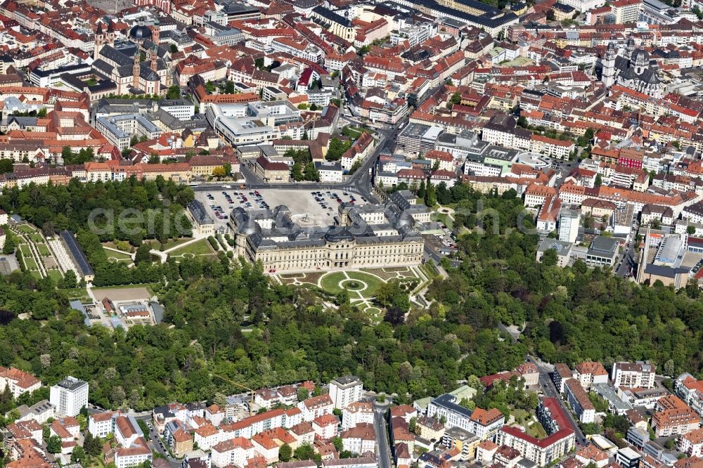 Aerial image Würzburg - Building complex in the park of the castle Residenz Wuerzburg in Wuerzburg in the state Bavaria