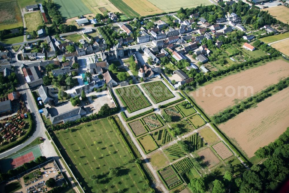 Aerial photograph Talcy - Building complex in the park of the castle Chateau Talcy in Talcy in Centre-Val de Loire, France