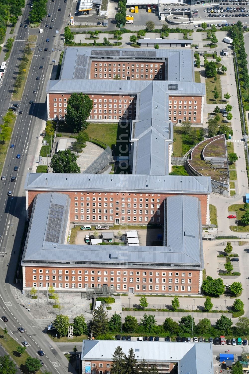 Aerial image Nürnberg - Building complex of the Suedkaserne Nuremberg in the state Bavaria. The Suedkaserne in Nuremberg is also known as Merrell or SS barracks and today houses the Federal Office for Migration and Refugees, Federal Customs Administration, branches of UNHCR, IOM and the Federal Administrative Office