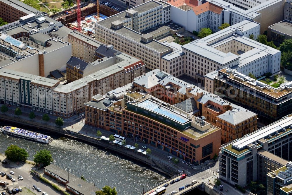 Aerial image Berlin - Complex of buildings with satellite dishes on the transmitter broadcasting center ARD - Hauptstadtstudio on street Wilhelmstrasse - Reichstagufer - Dorotheenstrasse in the district Mitte in Berlin, Germany