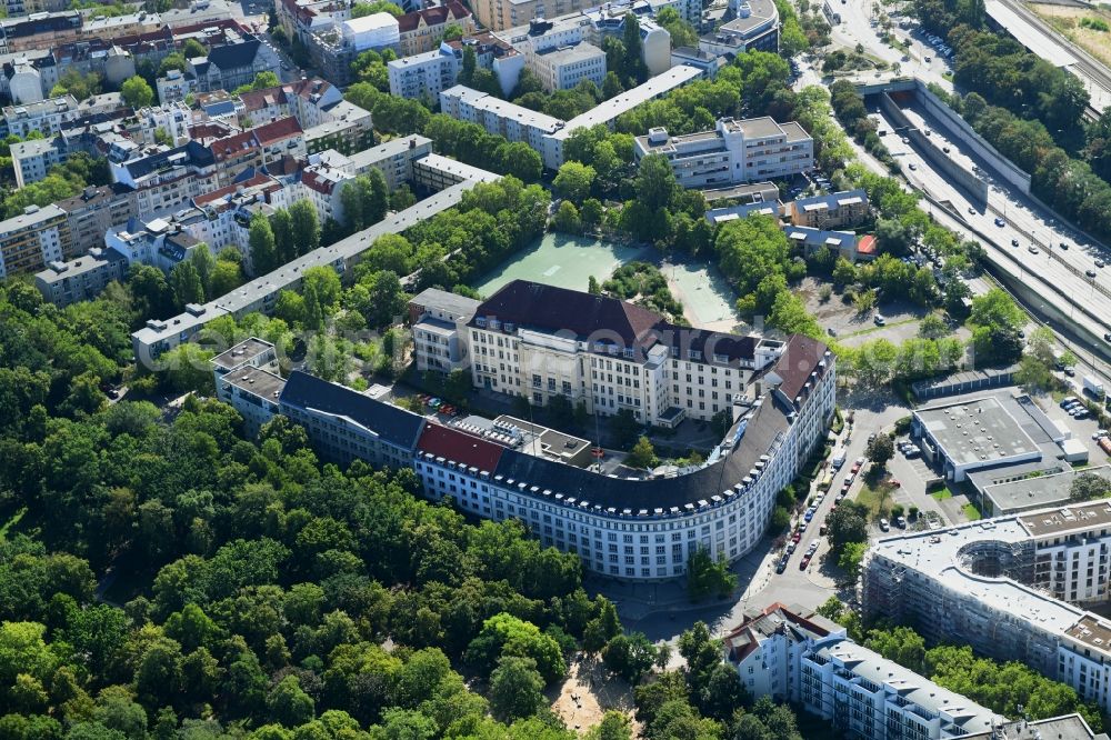 Berlin from above - Complex of buildings with satellite dishes on the transmitter broadcasting center RIAS and Deutschlandfunk on Mettestrasse in the district Schoeneberg in Berlin, Germany